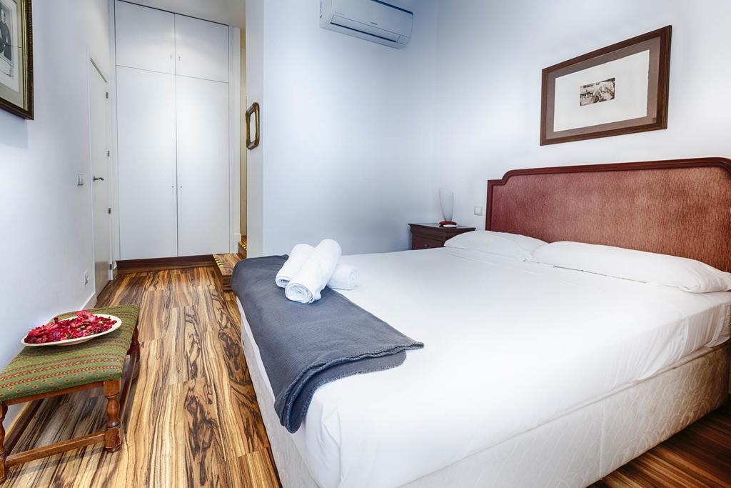 Smartrental Madrid Gran Via Apartments Bagian luar foto