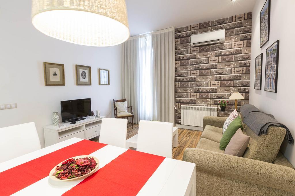 Smartrental Madrid Gran Via Apartments Bagian luar foto